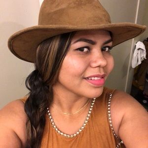 Meet your Posher, Genida